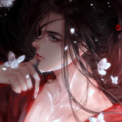 水泥罐爆裂 老人被灰尘淹没